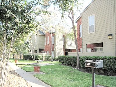 3rd image of 15035 Westpark Dr #132
