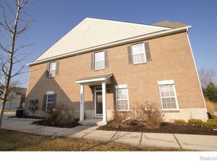 2611 Mystic Forest Dr, Sterling Heights, MI 48310