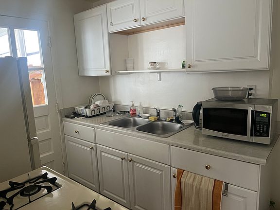 5th image of 14032 Cayuga Ct