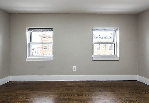 4th image of 263 Stockholm St #3H