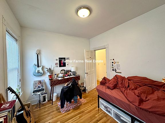 4th image of 13 Higgins St #U1