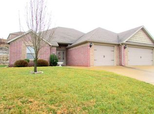 144 Stoney Pointe Dr, Hollister, MO 65672