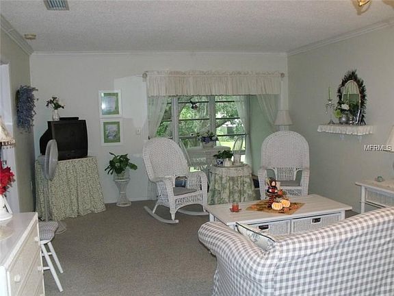 2nd image of 2005 Greenbriar Blvd APT 10