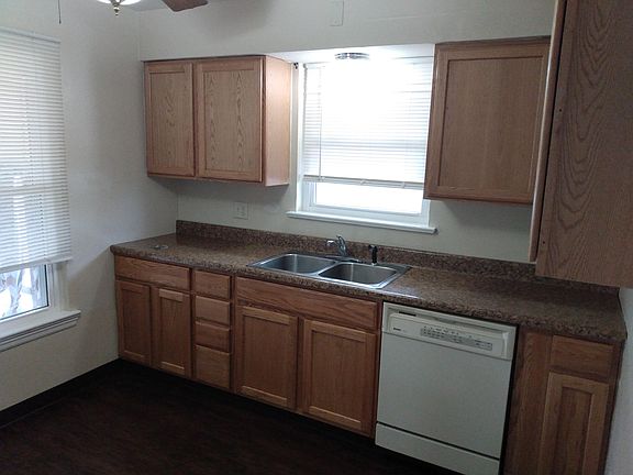 3rd image of 1710 Walsh Ave