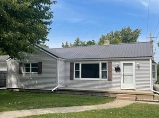 406 E John St, Nappanee, IN 46550