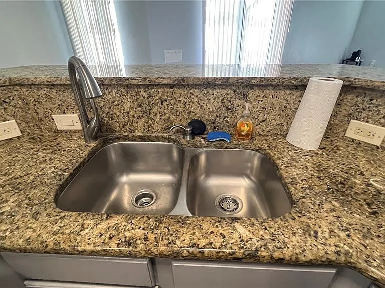 485 Martigues Dr — Photo 16