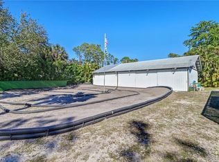 160 4th St, Naples, FL 34113