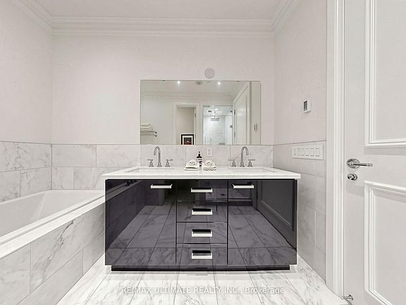 4th image of 311 Bay St #4706