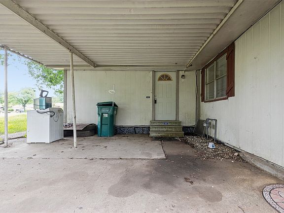 5th image of 1003 Brooks St