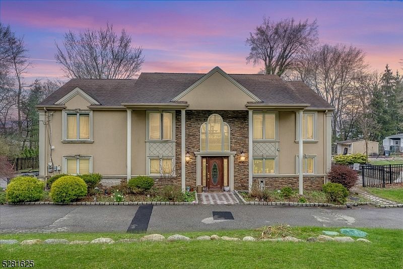 696 Ewing Ave, Franklin Lakes, NJ 07417 MLS 3896317 Zillow