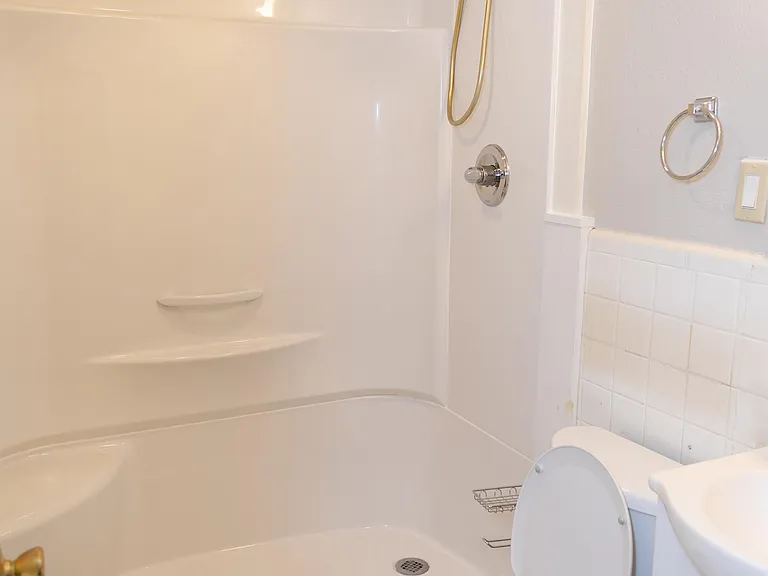 432 Wilson St NW #5 — Photo 4