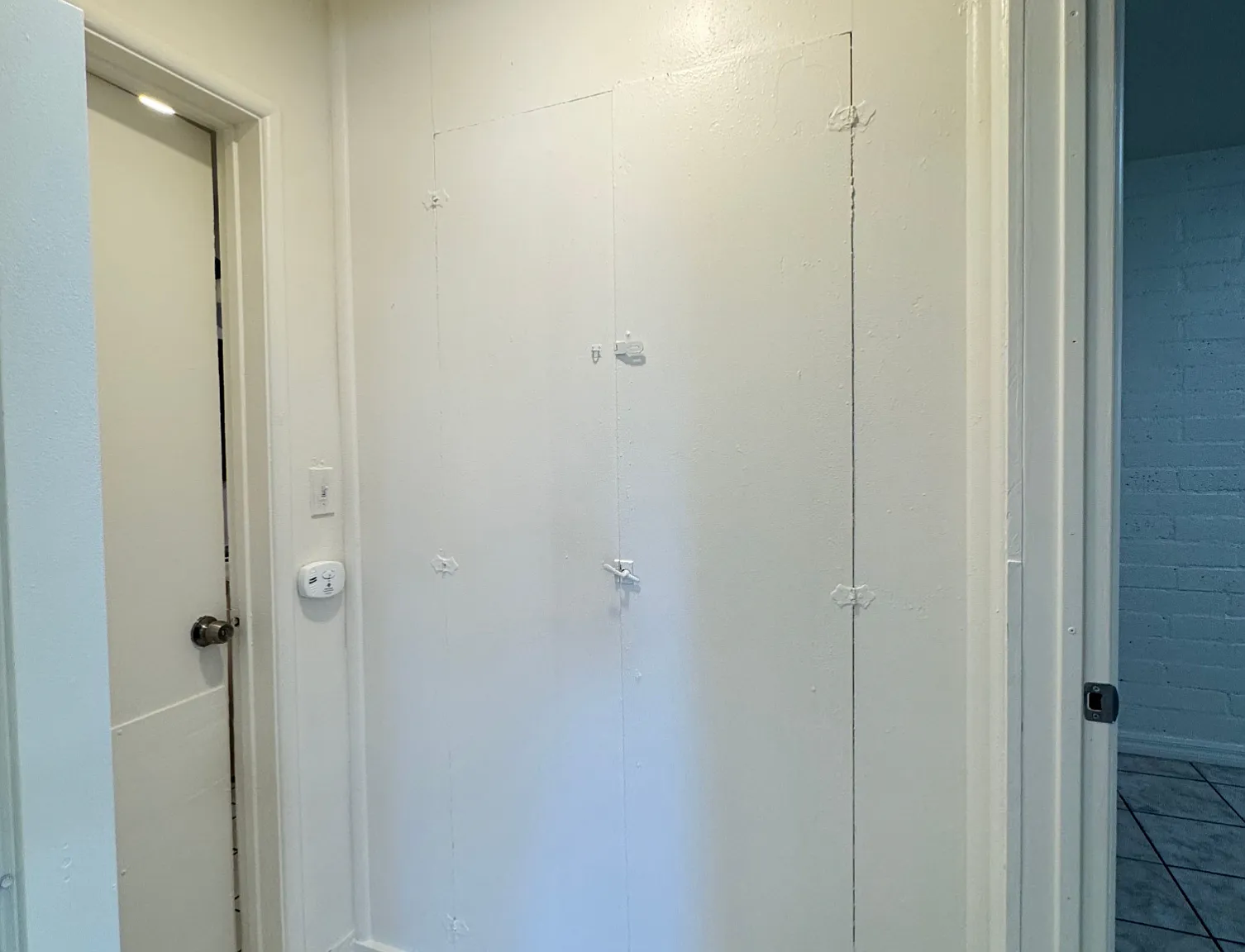 1233 Clela Ave — Photo 2