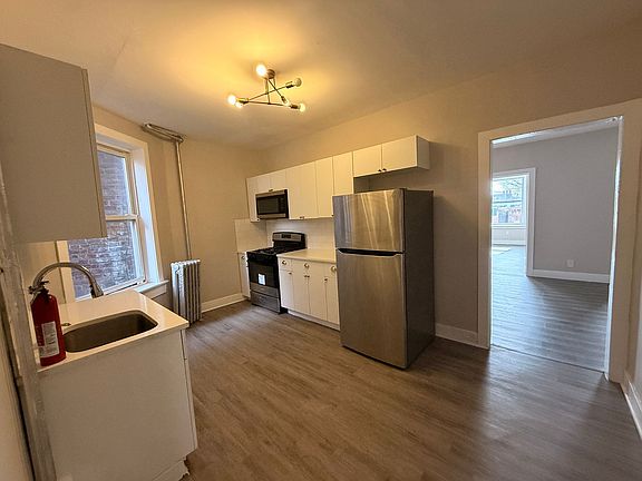 2nd image of 6003 Monroe Pl #8E