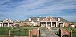1st image of 27 Estates Dr