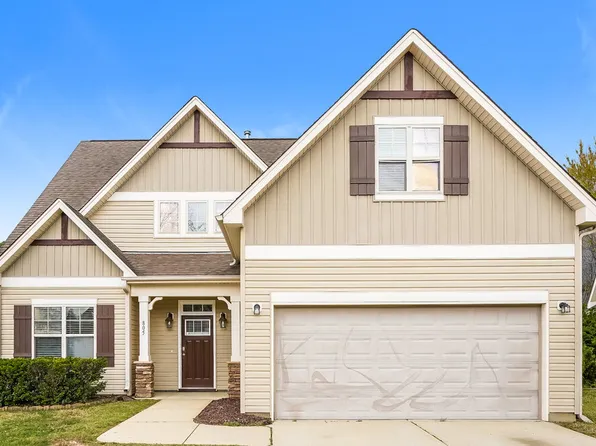 805 New Charleston Dr, Fuquay Varina, NC 27526