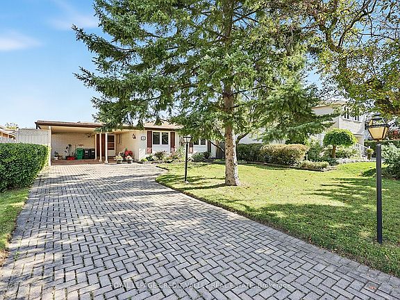 3rd image of 30 Palgrave Cres