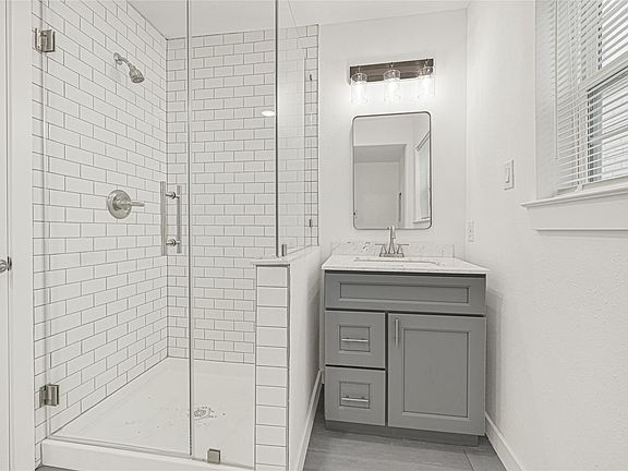 4th image of 6620 Lawndale St APT 2