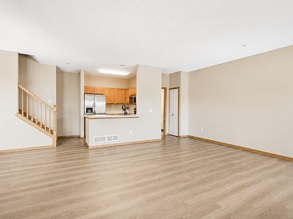 4th image of 6554 Merrimac Ln N