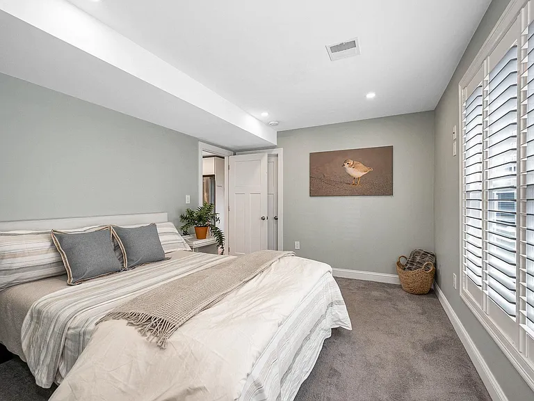 352 Portsmouth Ave — Photo 14