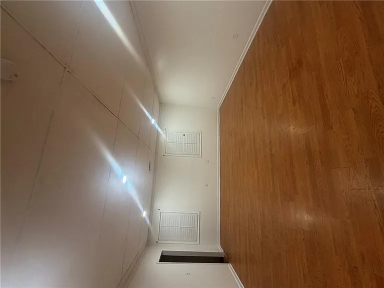 981 Woodward Park Dr — Photo 12