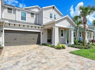 576 Ozona Village Dr, Palm Harbor, FL 34683