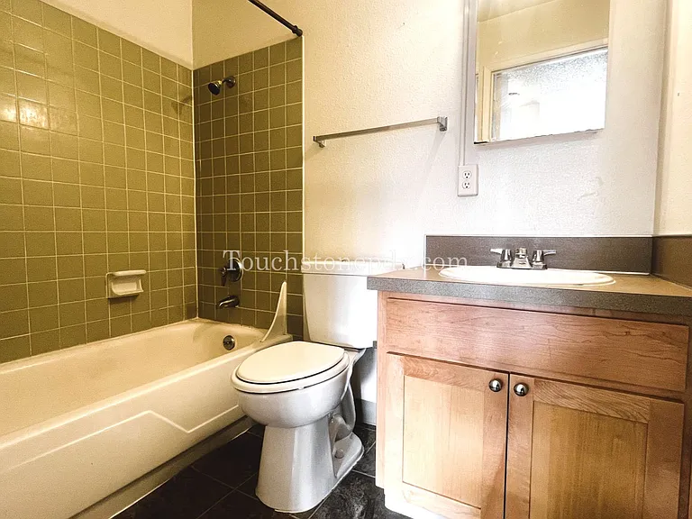 5802 SE Milwaukie Ave #3 — Photo 9