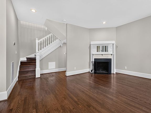 5th image of 507 3rd St NE