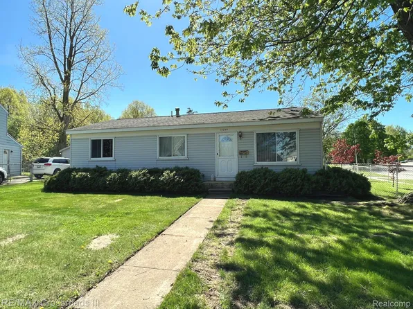 15249 Spruce Ct, Romulus, MI 48174
