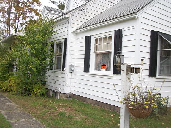3rd image of 11 Mountain Ave