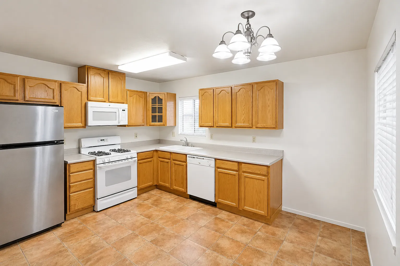 2 bed, 750 sqft, $2,330 — Photo 1