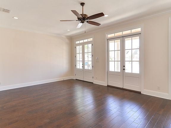 4th image of 2036 Fairwoods Dr