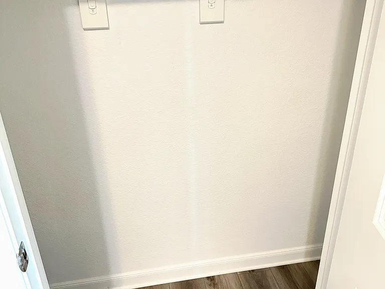 2075 Hartley Dr — Photo 12