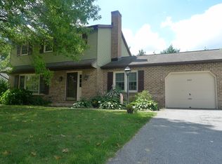 2424 Willow Glen Dr, Lancaster, PA