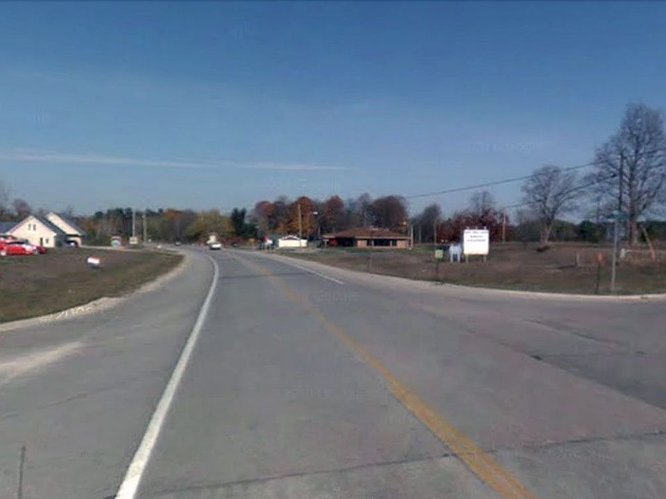 2nd image of 1274 S Peck Rd
