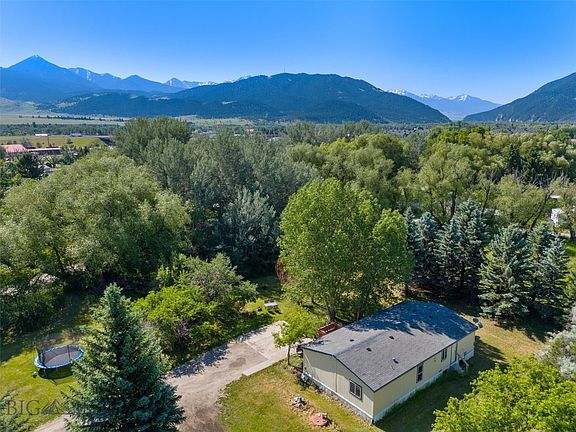 5th image of 44 Willow Dr