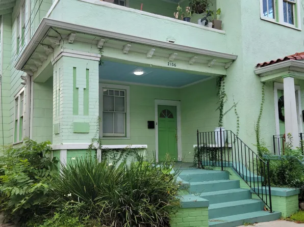 2136 Robert St, New Orleans, LA 70115