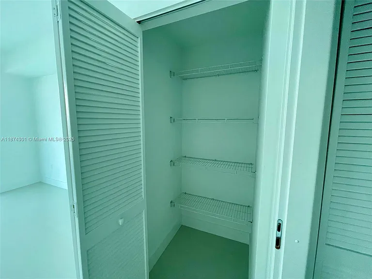 300 S Biscayne Blvd #3410 — Photo 14