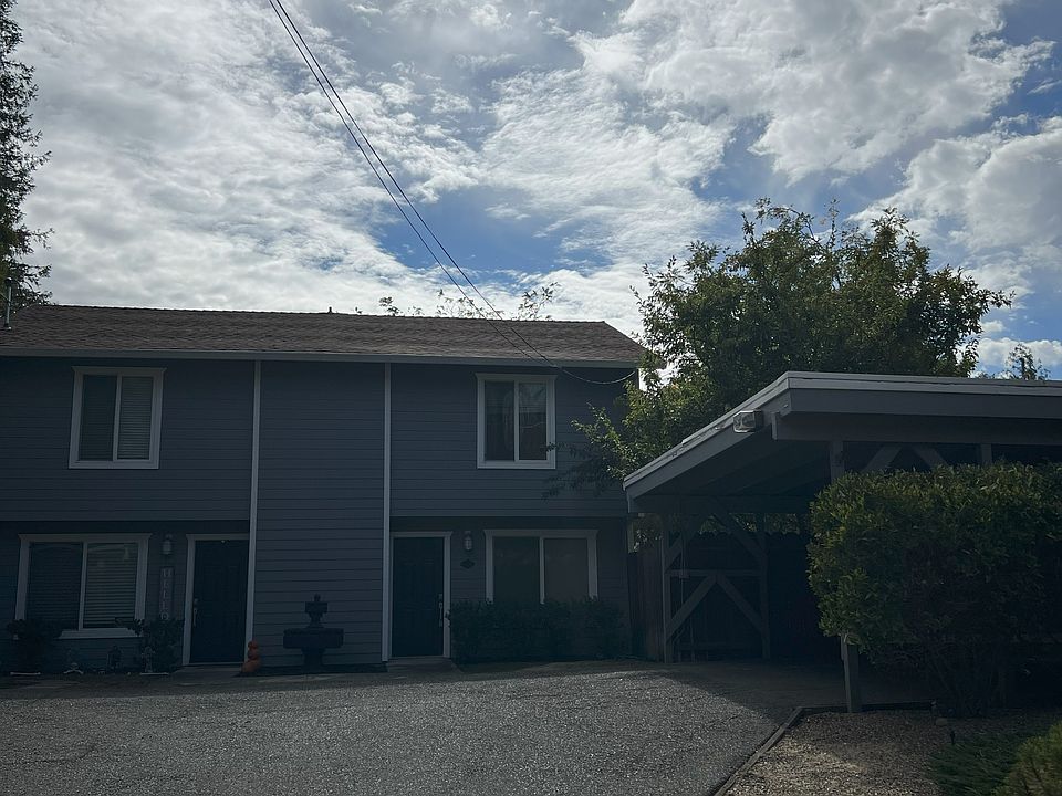 112 Charles is on the right side of the duplex.