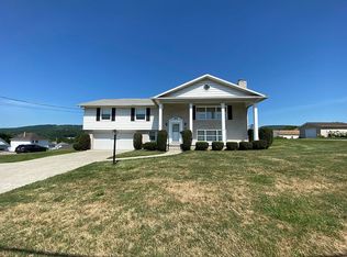 475 Main St, Eynon, PA 18403
