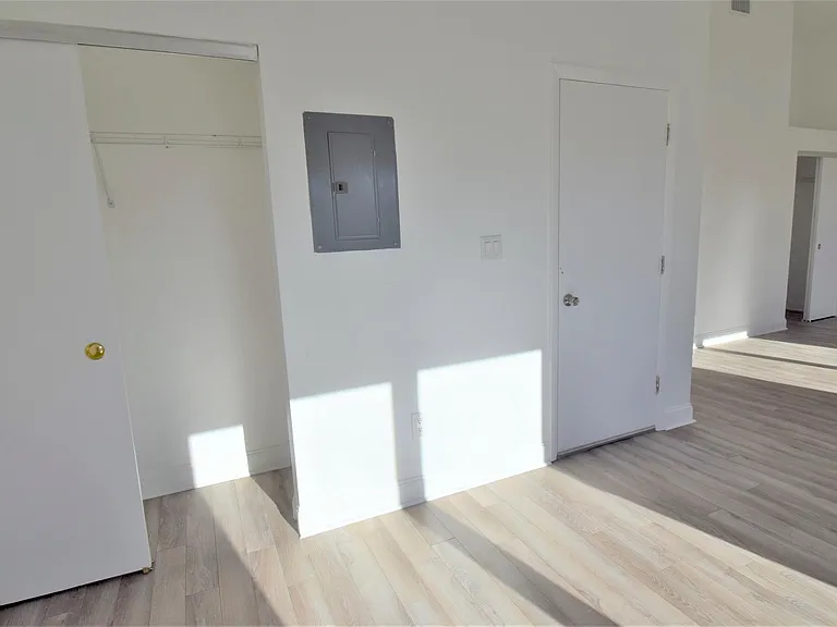 1520 Jackson St #1 — Photo 4