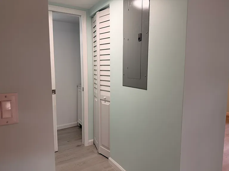 118 Sherwood Cir #8B — Photo 1