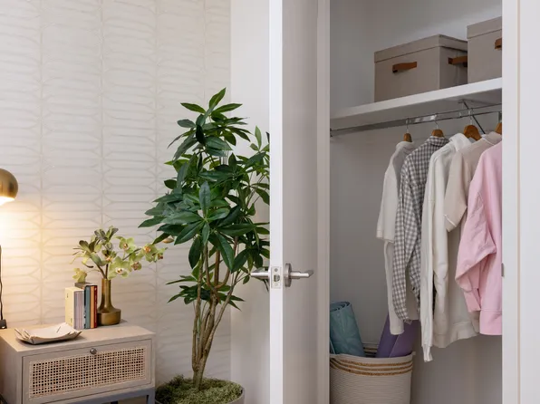 407 West 206th Street image 5 of 42