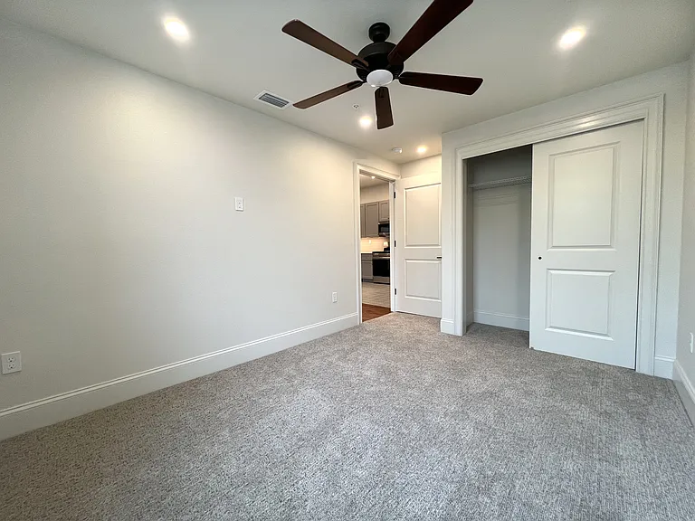 244 E Park Ave #203 — Photo 9