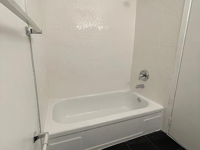 The Reserve at Mill Creek Apartment Homes — Photo 13