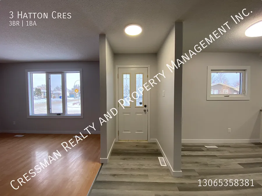 3 Beds, 1 Bath House In Glencairn — Photo 2