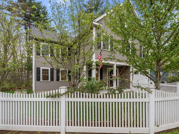 97 Batchelder Rd, Reading, MA 01867