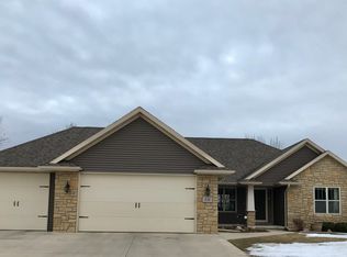 838 Woodrow St, Denmark, WI 54208