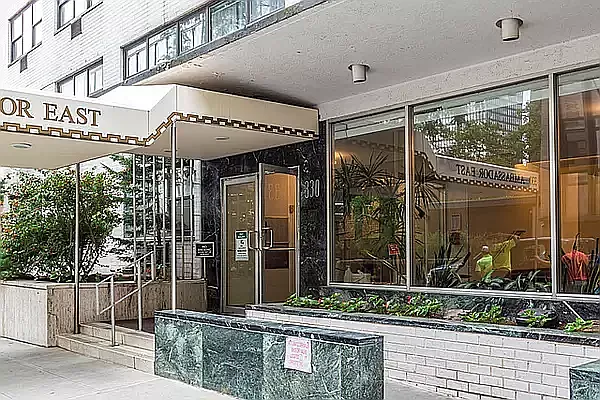330 East 46th Street — Photo 4