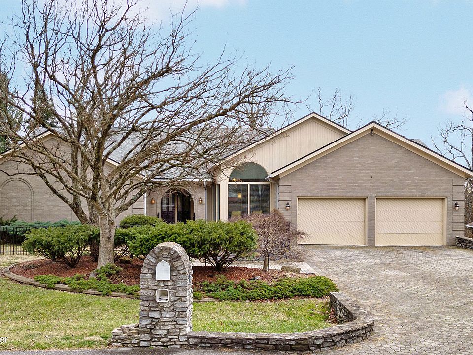 9120 Stonecrest Dr, Louisville, KY 40272 Zillow