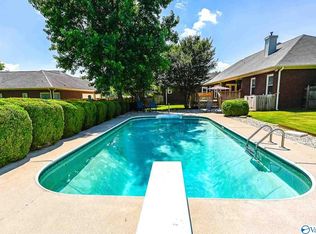 275 Natchez Trl, Huntsville, AL 35806